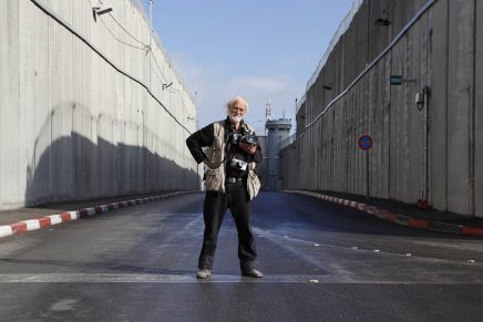 Koudelka Shooting Holy Land (Koudelka fotografa la Terra Santa) > Gilad Baram Koudelka Shooting Holy Land (Koudelka fotografa la Terra Santa) > Gilad Baram