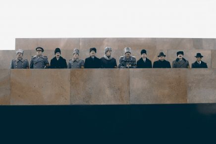 Il potere russo nel cerchio di Mozart. Qualche nota su “Morto Stalin se ne fa un altro”